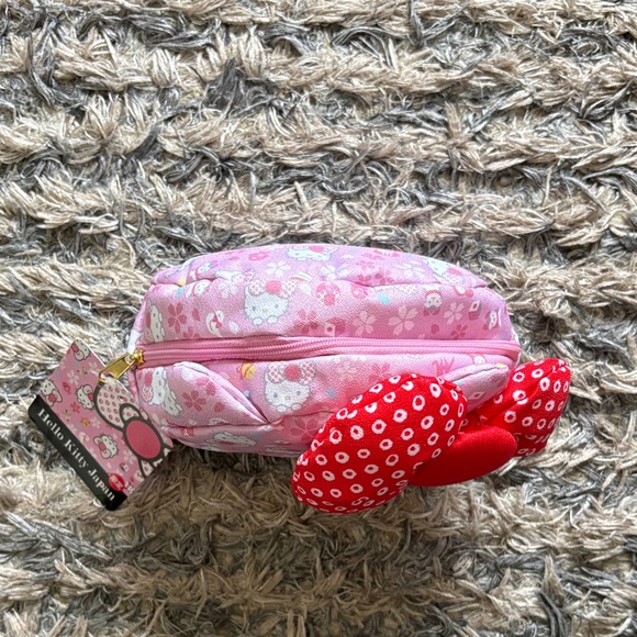 Sanrio Original Edition Hello Kitty Pink Pouch with Red Bow Collector Piece New! - Picture 3 of 7